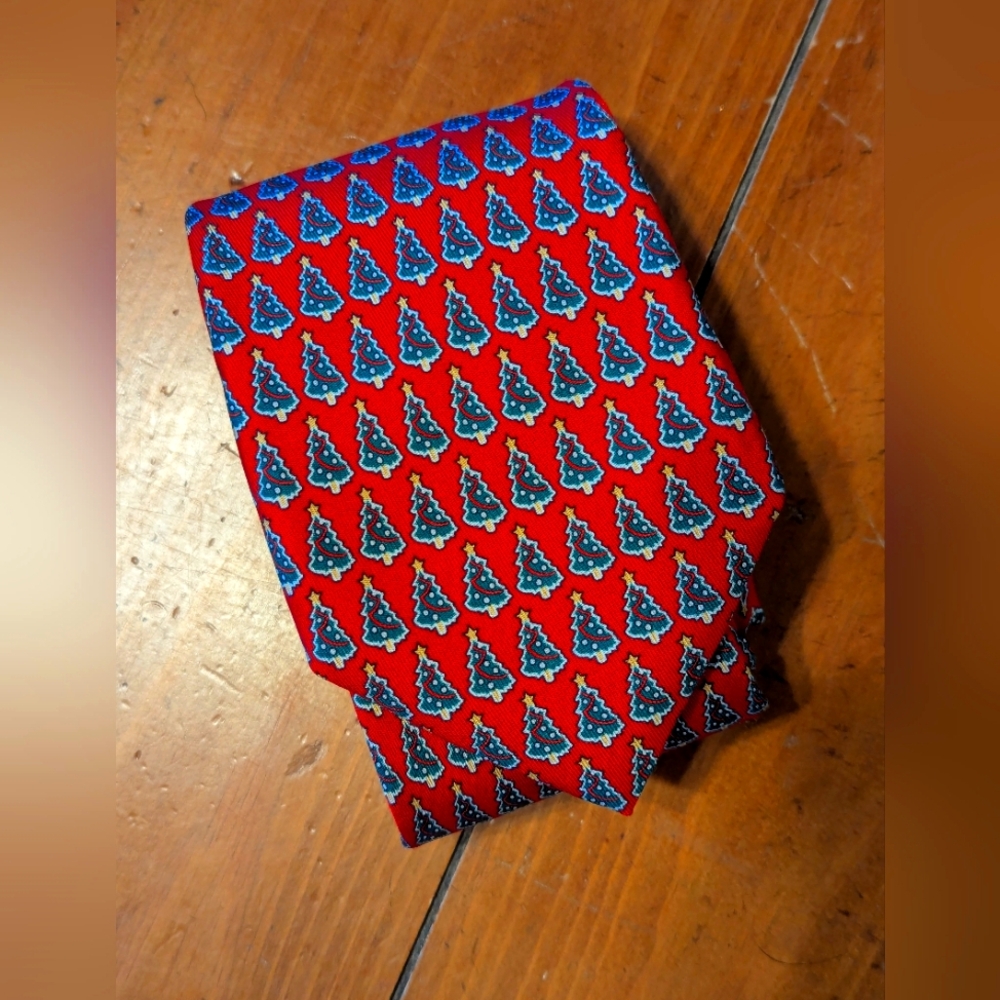 Vineyard Vines Festive Red Silk Tie with Christmas Tree Design